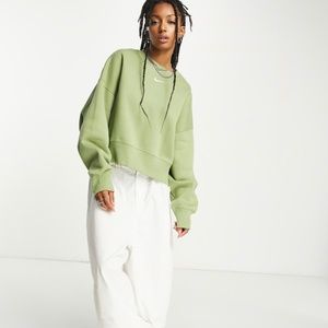 Nike mini swoosh extra oversized